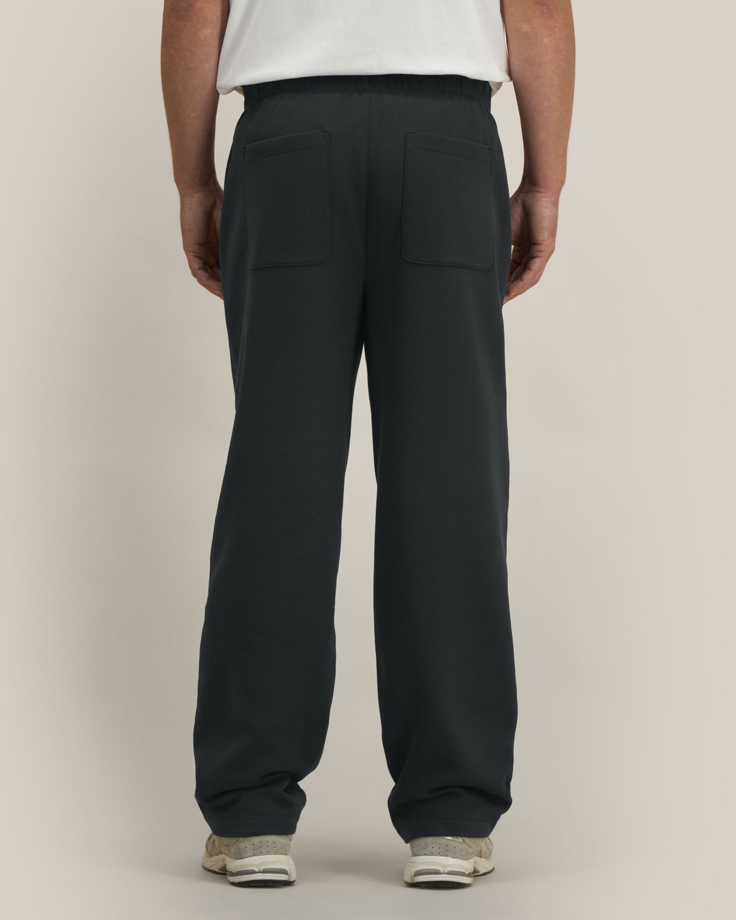 Black - C002