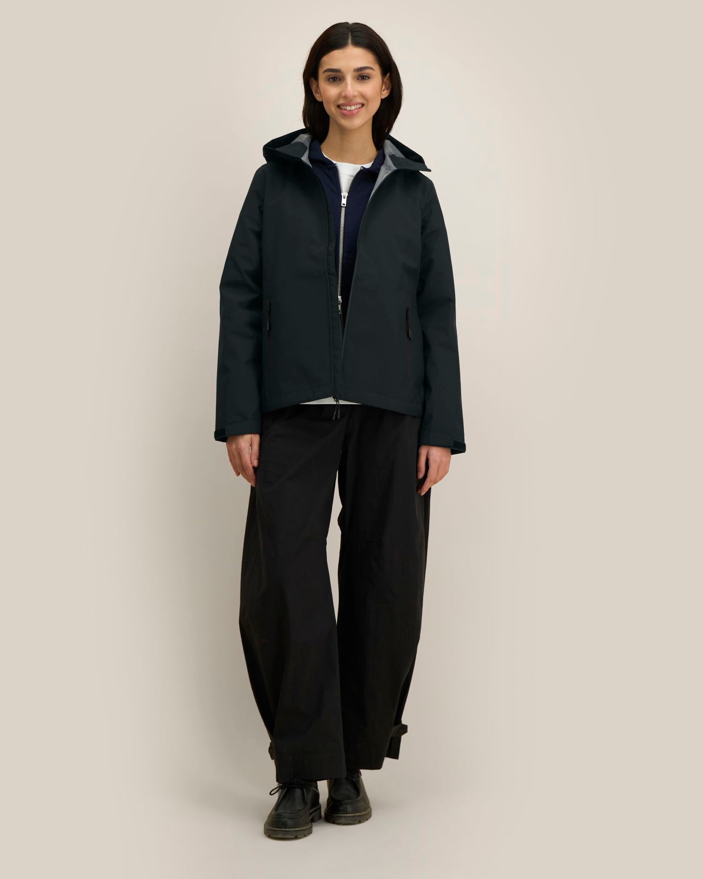 Black - C002