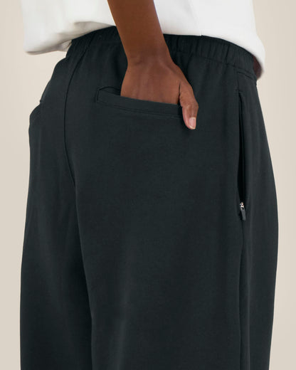 Black - C002