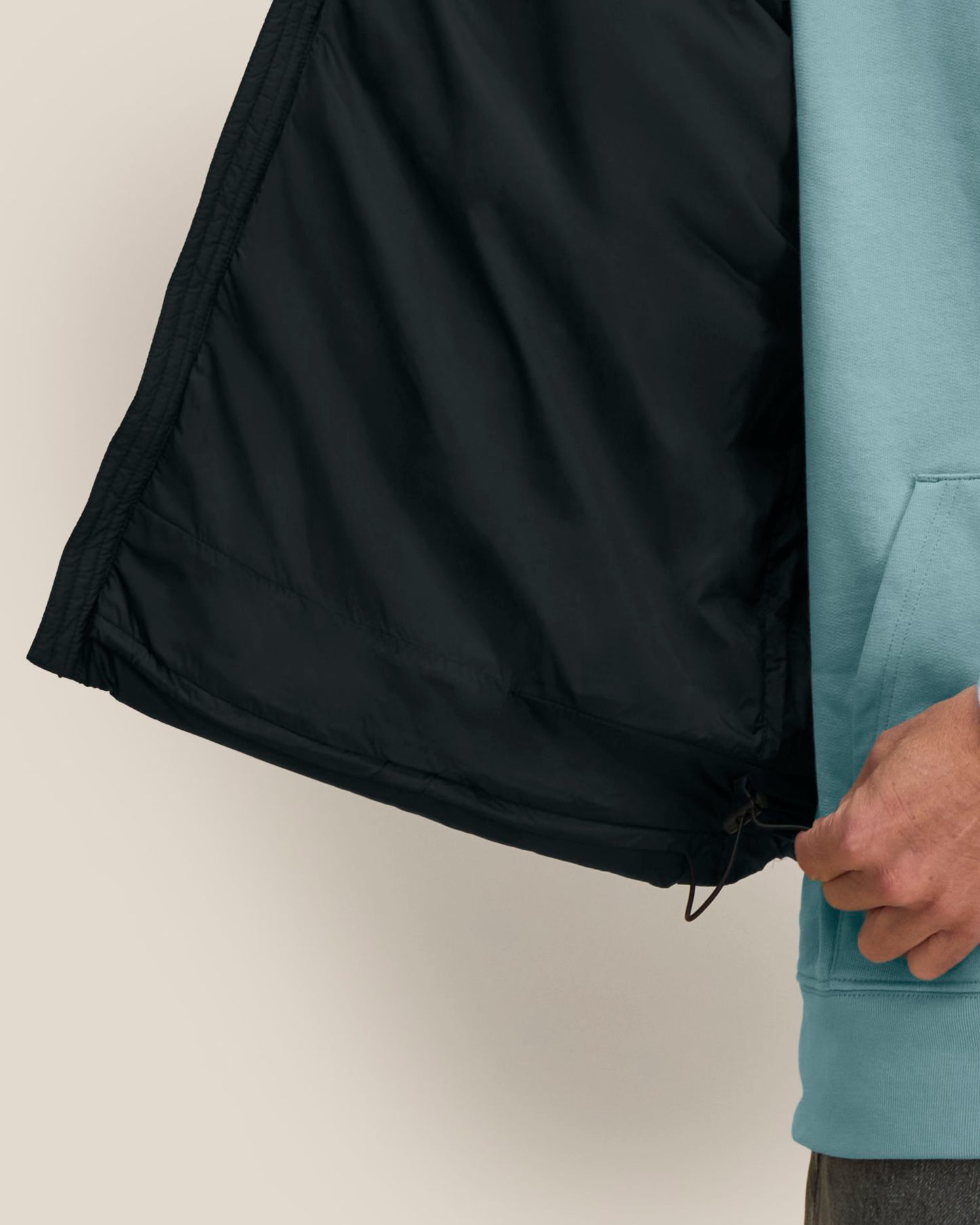 Black - C002