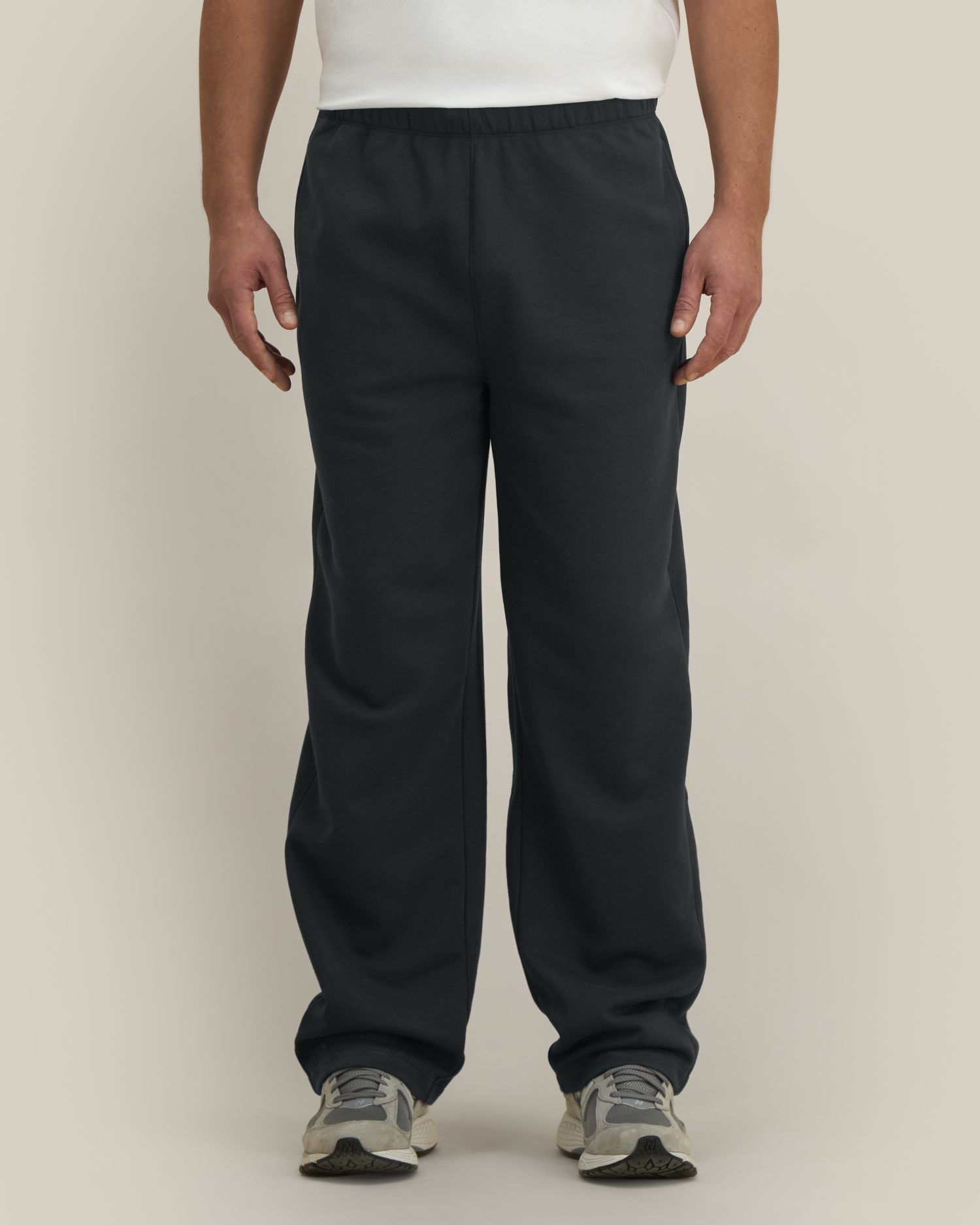 Black - C002