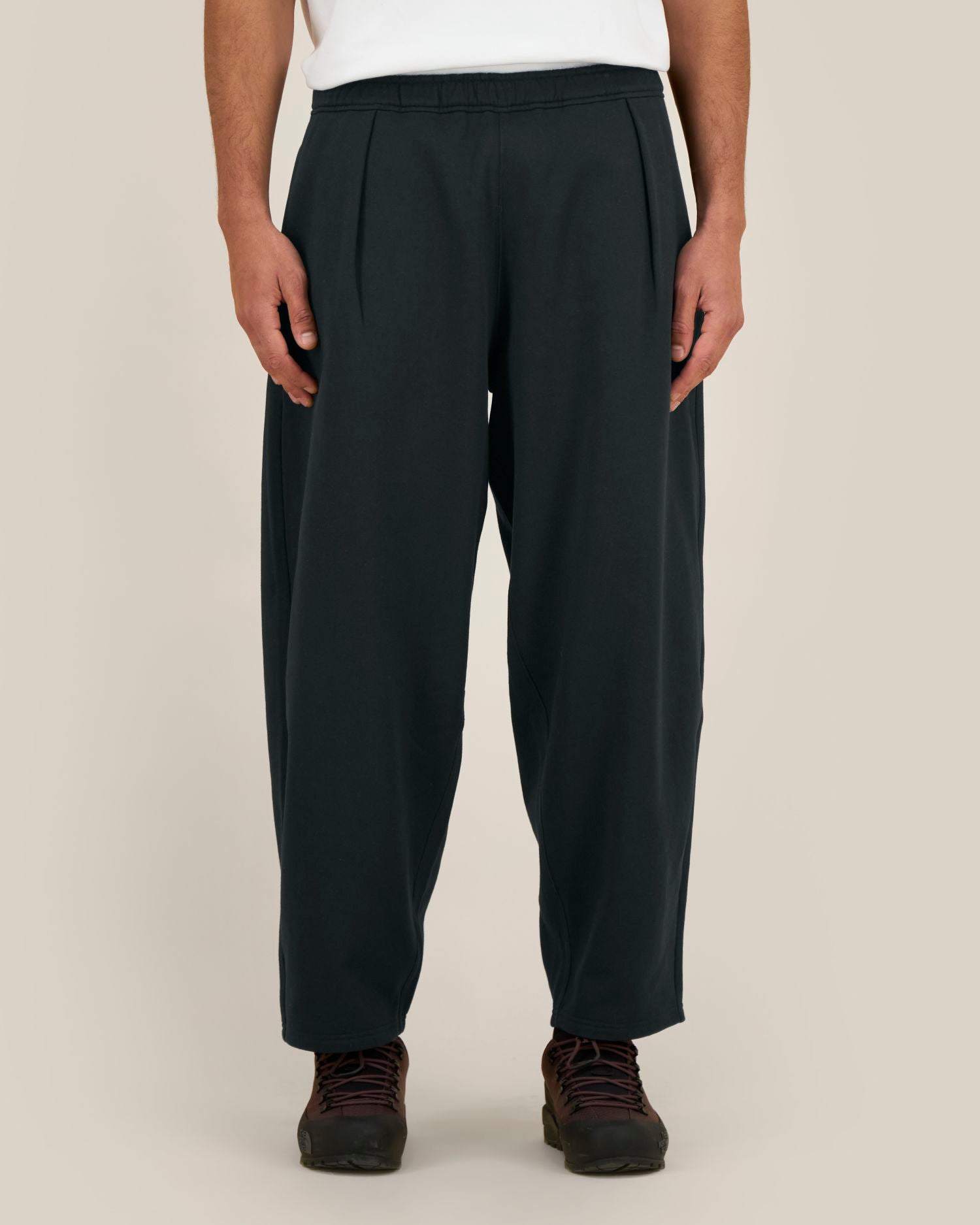 Black - C002