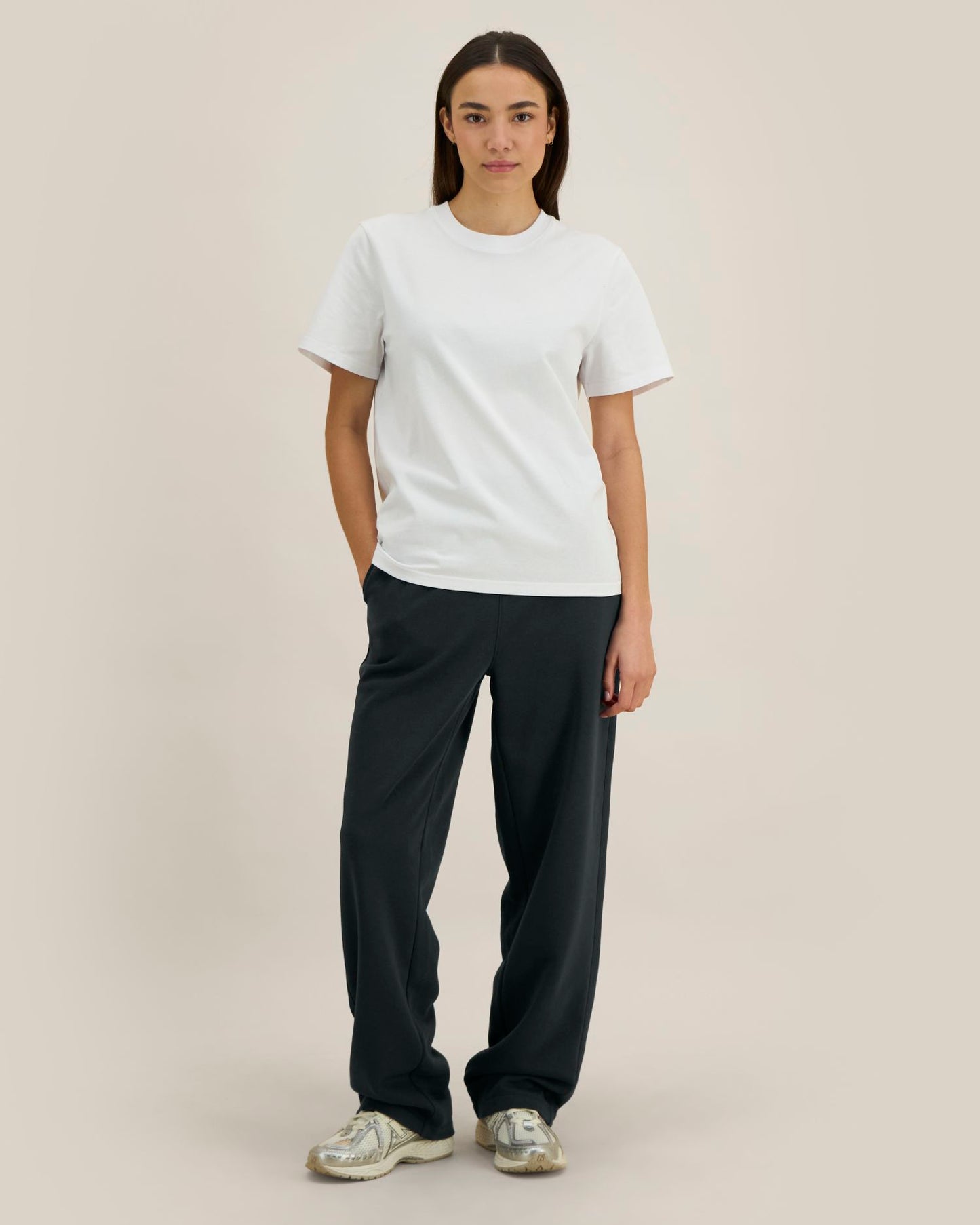 Black - C002