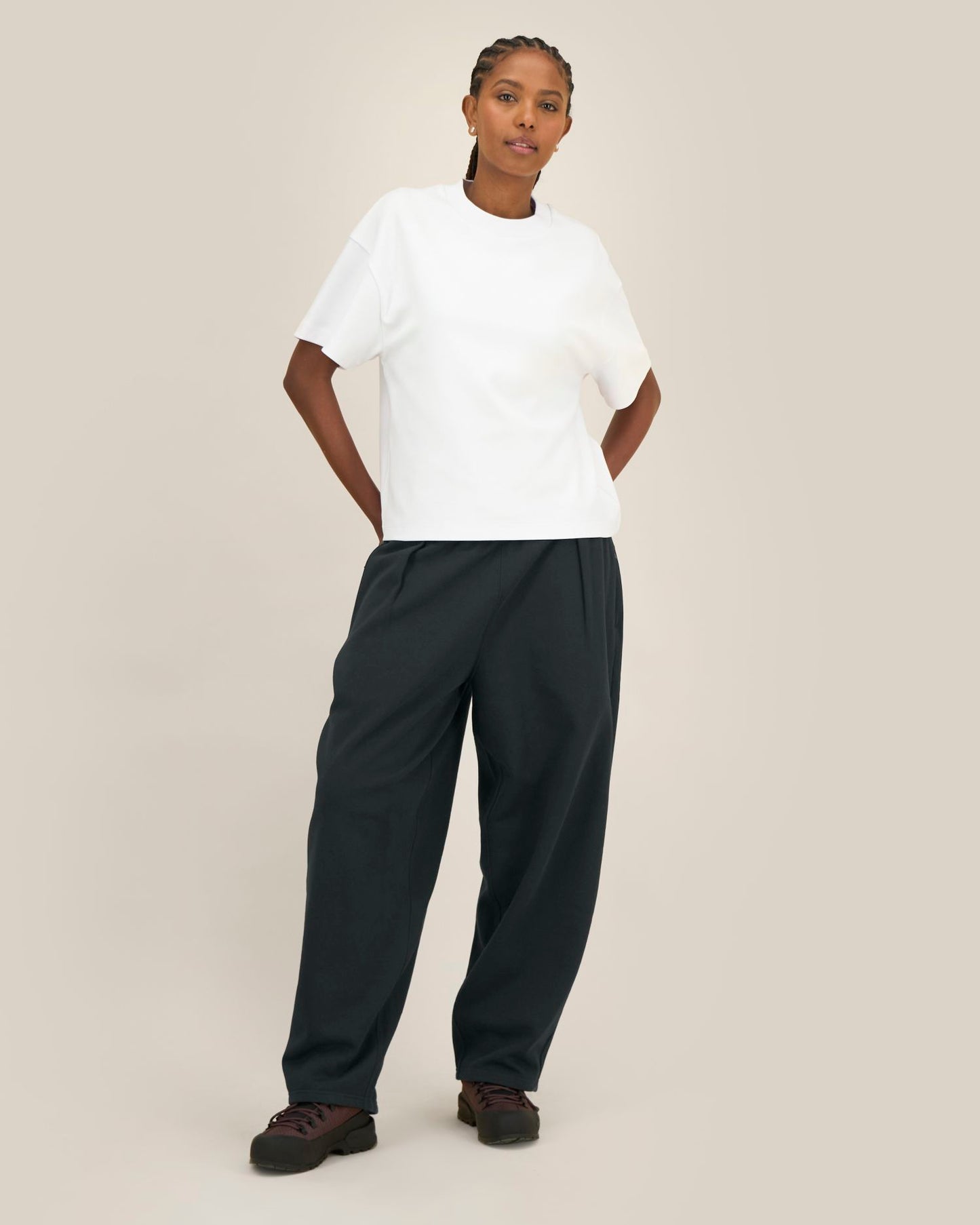Black - C002