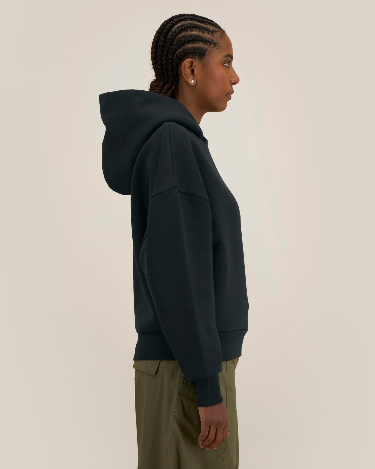 Black - C002